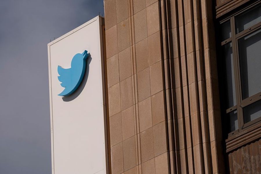 Twitter Pauses Ads in Russia, Ukraine