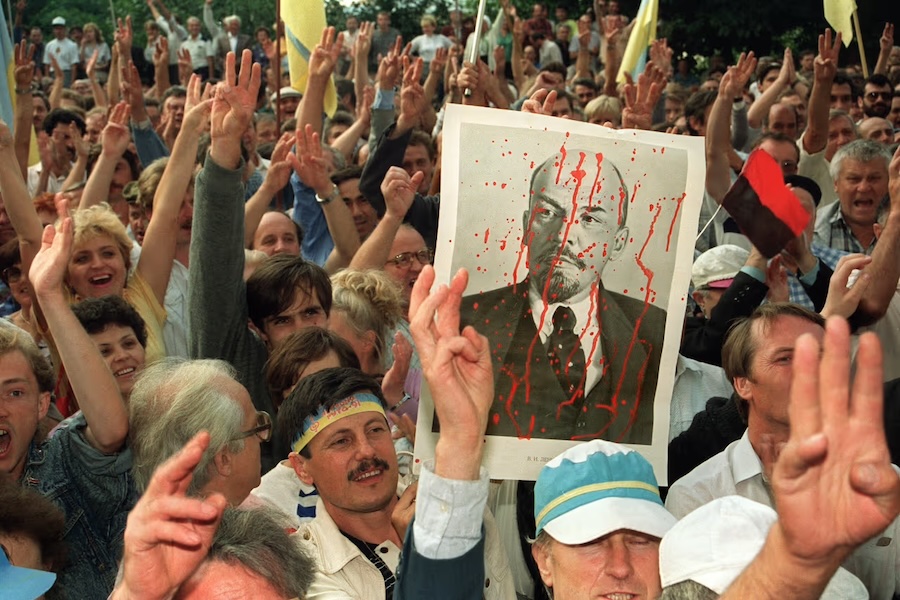 Ukranians demonstrate
